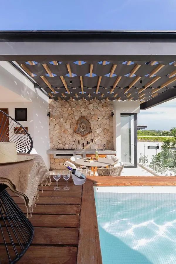 BÄAK- PH3A- Ixchel PENTHOUSE studio Private Rooftop POOL Villa Tulum
